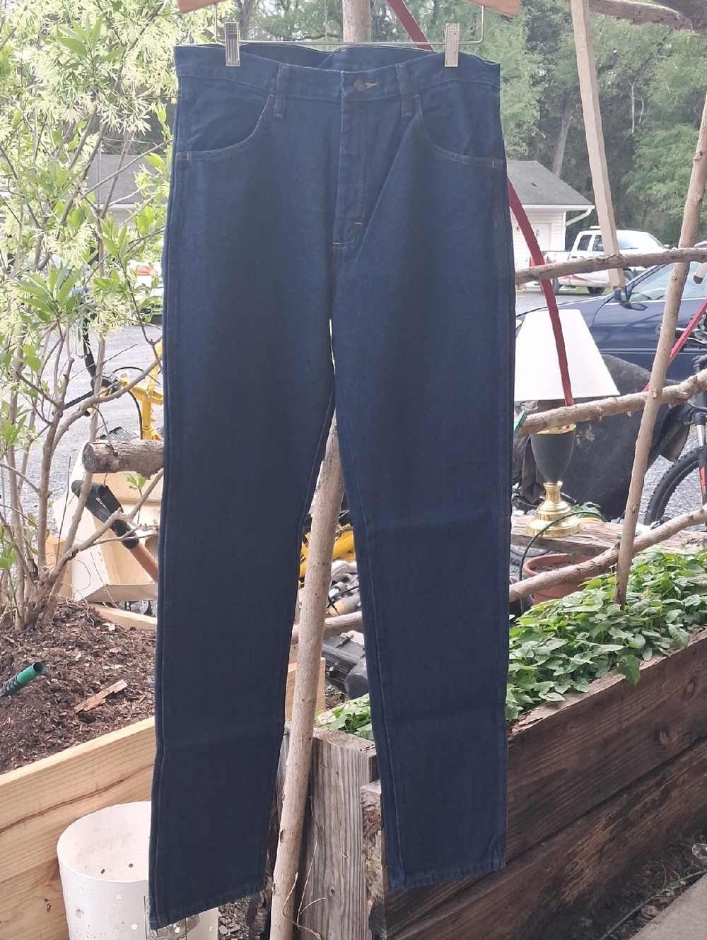 Wrangler Men's Straight Leg Jeans in Deep Navy